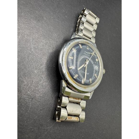 Vintage TIMEX Men’s Electric Dynabeat Black Dial Silver Tone Quartz Watch 30mm main image 9